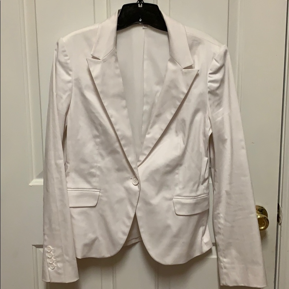 Express—white blazer